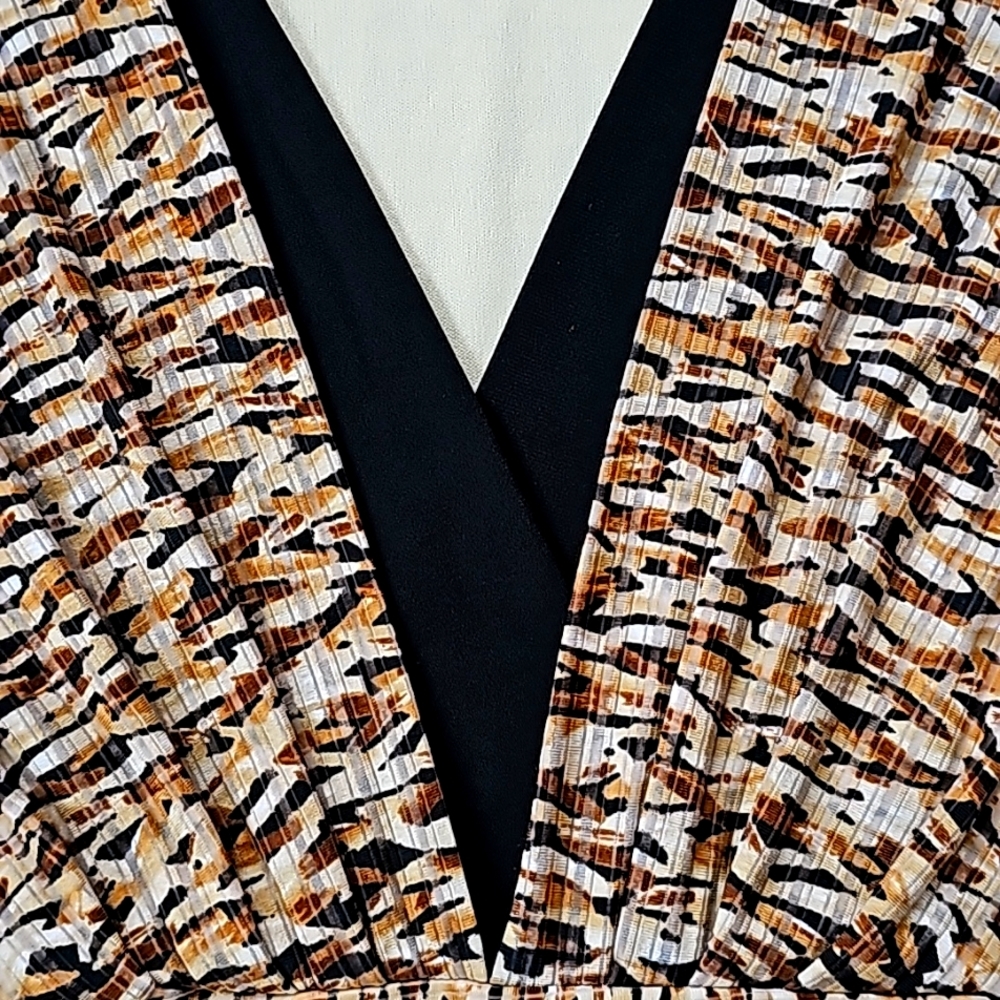 Top - Picture 10 of 15